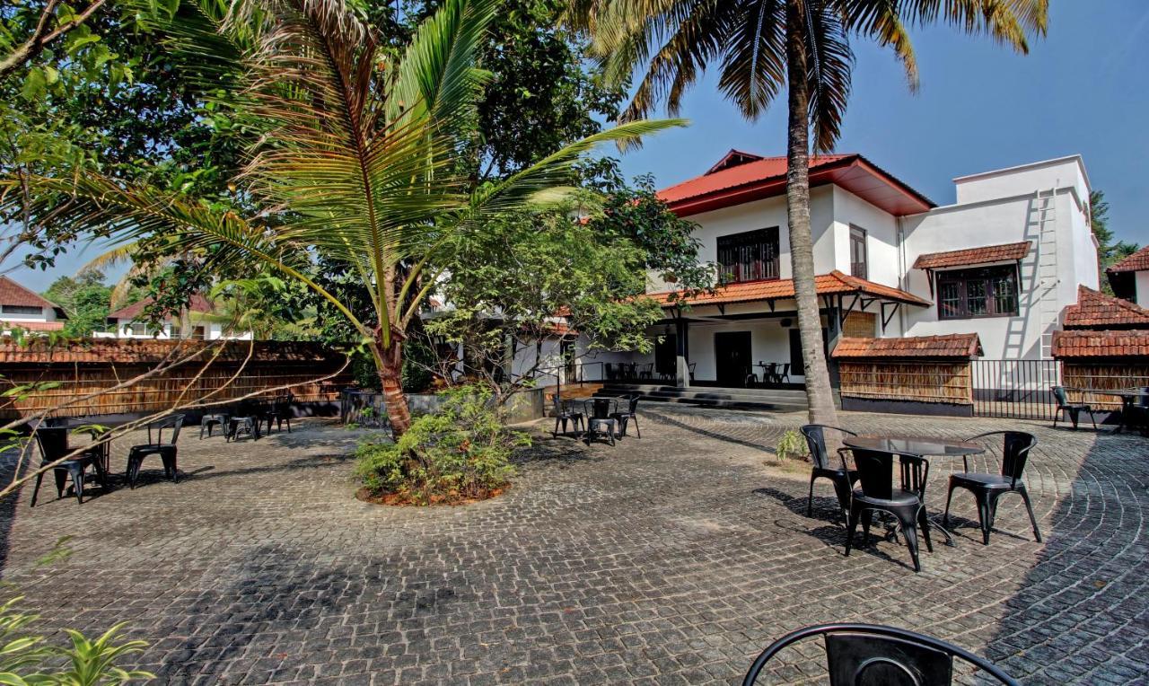 فندق ترافانكور بالاس Alappuzha المظهر الخارجي الصورة